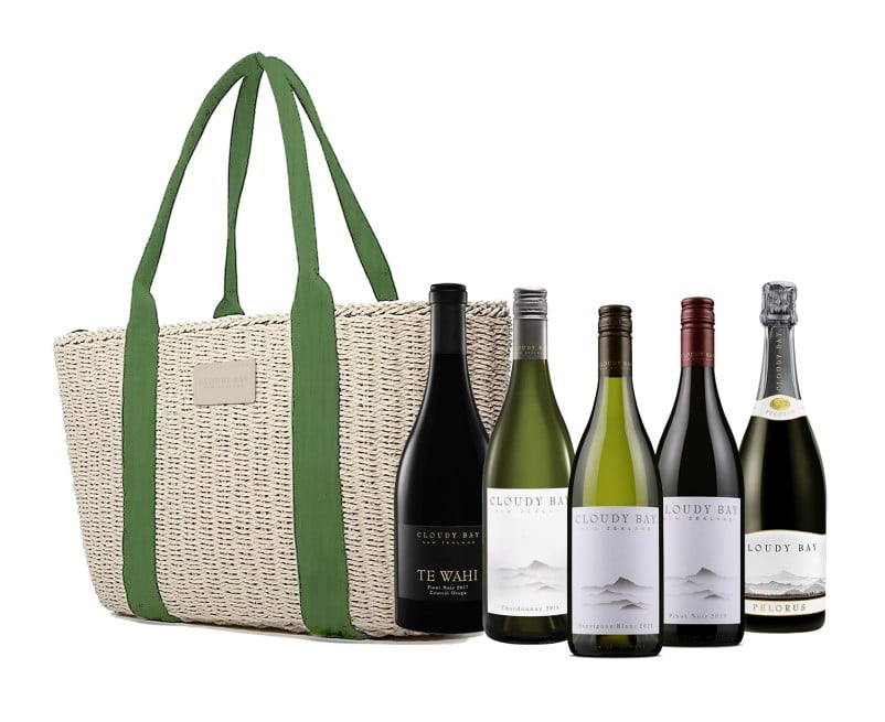 [Gift Item] Cloudy Bay Raffia Picnic Bag + Cloudy Bay Picnic & Beach Mat